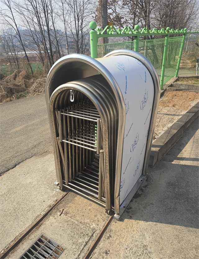 시공 전 — 자바라 거푸집 찌그러짐 교체수리